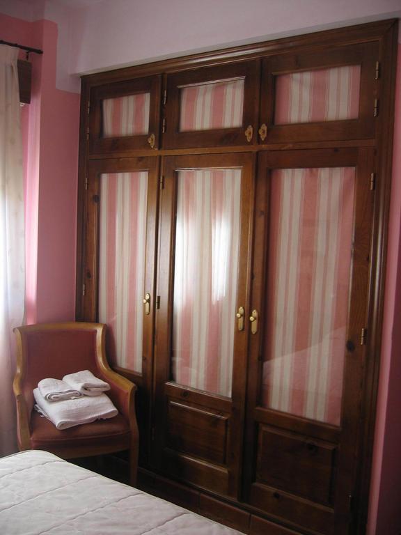 Apartamentos El Pajar Del Abuelo Peralejos de las Truchas Zimmer foto